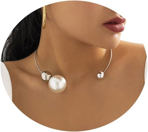 Gargantilla abierta de metal con perlas grandes - Quierox - Tienda Online