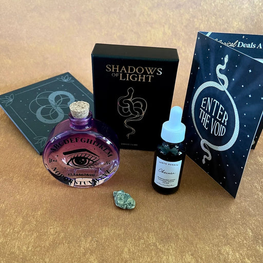 Goddess Provisions: Caja de suscripcion con el tema Sombra y luz para elevar la espiritualidad - Quierox - Tienda Online