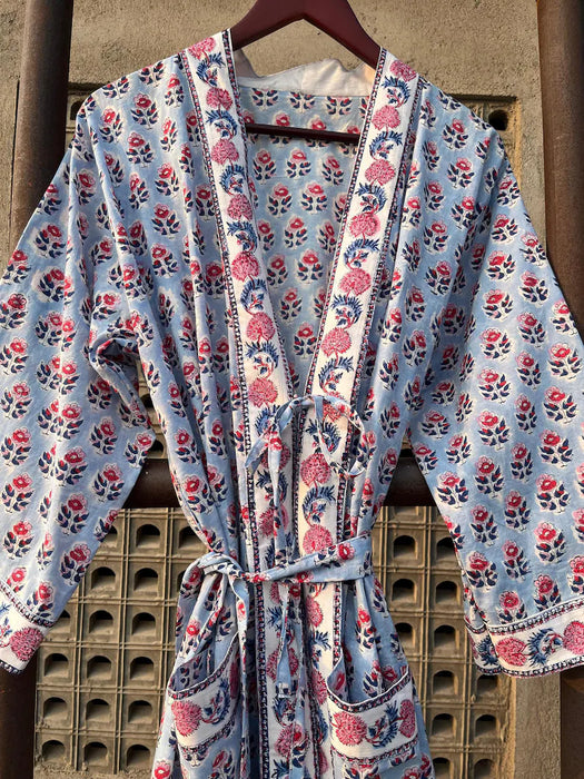 Bata kimono de algodón con estampado floral Buti: bata de casa con estampado a mano