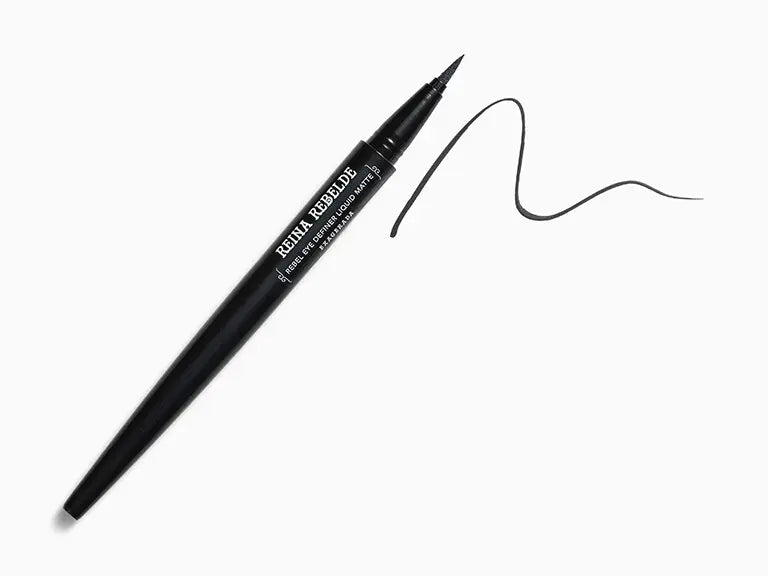 REINA REBELDE  REBEL EYE DEFINER DELINEADOR DE OJOS LÍQUIDO MATE