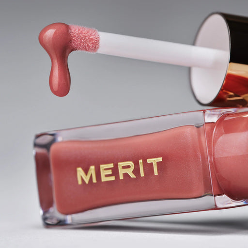 Merit Shade slick Aceite labial con color - Quierox - Tienda Online
