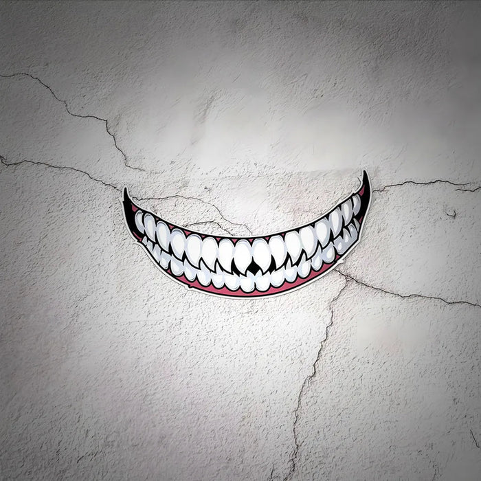 Pegatina reflectante con cara sonriente y colmillos para accesorios de motocicleta - Quierox - Tienda Online