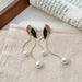 Pendientes largos colgantes con borlas de hojas y perlas de imitación, diseño exclusivo - Quierox - Tienda Online