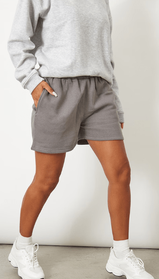 Pretty Little Thing Pantalones cortos deportivos con bolsillos en color gris carbón - Quierox - Tienda Online