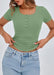 PRETTYGARDEN Camisetas de manga corta para mujer, con cuello henley acanalado, botones, corte entallado - Quierox - Tienda Online