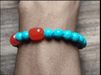 Pulsera con cuentas y elementos coloridos. - Quierox - Tienda Online