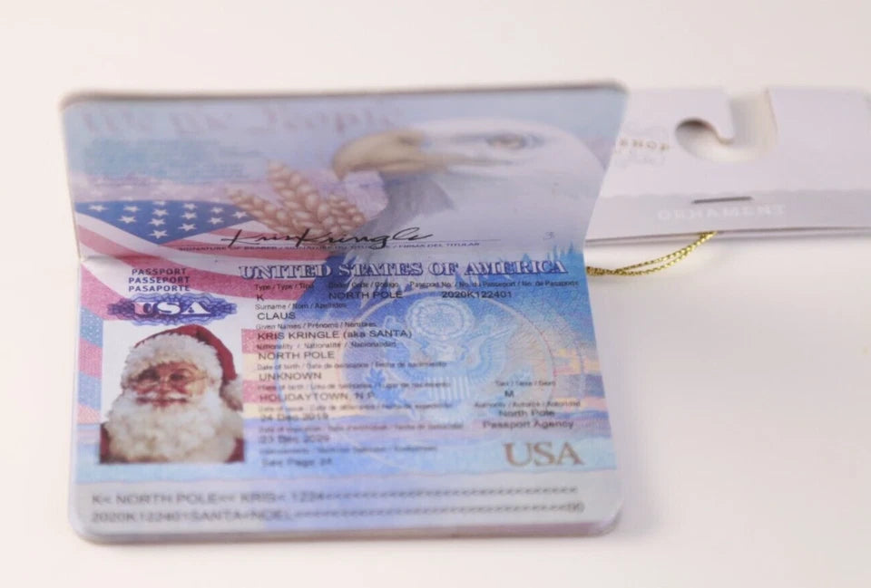 Target Wondershop adorno navideño "Pasaporte de Papá Noel"
