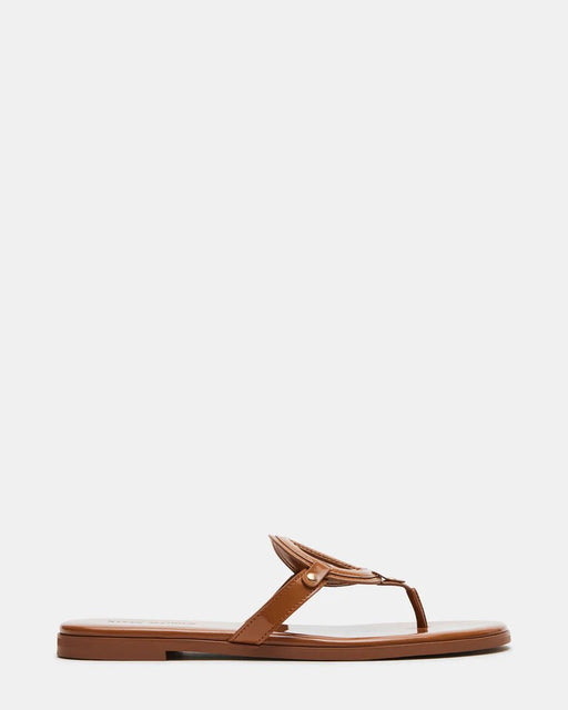Sandalia de tiras Steve Madden, Patente de Kade Tan - Quierox - Tienda Online