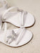 Sandalias planas blancas para niñas con decoración de perlas brillantes y mariposas - Quierox - Tienda Online