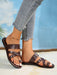 Sandalias planas con tira asimétrica y abertura de puntera para mujer - Quierox - Tienda Online