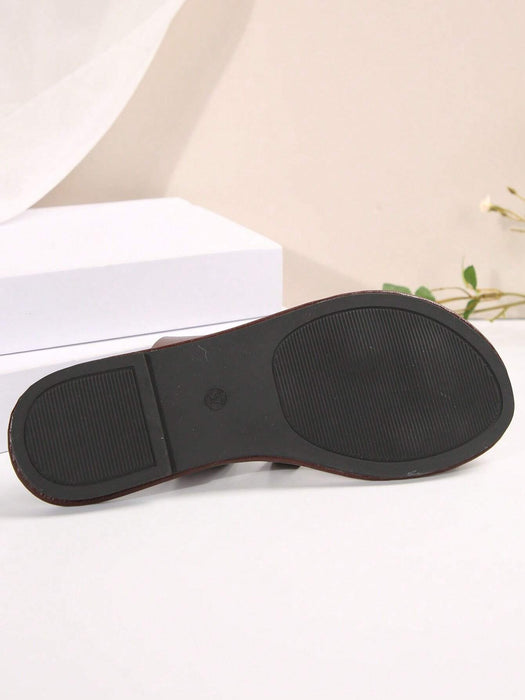 Sandalias planas con tira asimétrica y abertura de puntera para mujer - Quierox - Tienda Online