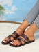 Sandalias planas con tira asimétrica y abertura de puntera para mujer - Quierox - Tienda Online