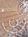 Set de 2 piezas de pulsera y collar con flores de arcilla polimérica y conchas - Quierox - Tienda Online