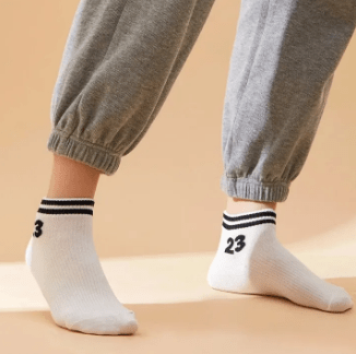 Shein 1 par de calcetines blancos de rayas para mujer y hasta el tobillo - Quierox - Tienda Online