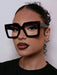 SHEIN 1 par de gafas de mujer con montura cuadrada de plástico negro - Quierox - Tienda Online