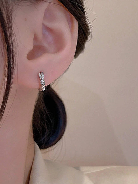 Shein 1 par de pendientes de aro trenzados con microincrustaciones de lujo - Quierox - Tienda Online