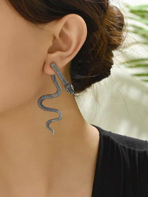 Shein 1 par de pendientes únicos con textura de serpiente minimalistas, delicados y creativos - Quierox - Tienda Online