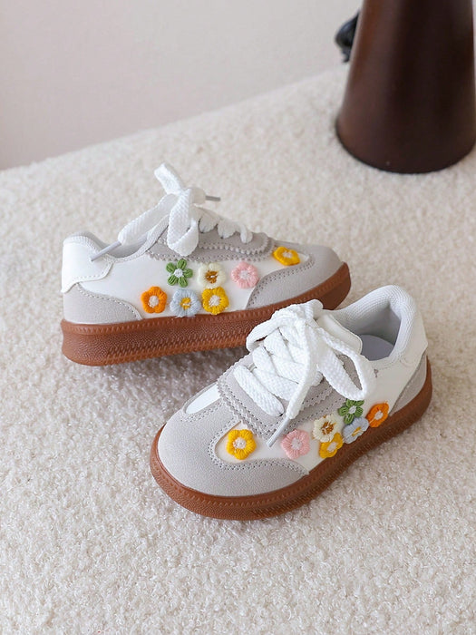 SHEIN 1 par de zapatos deportivos con decoración de flores para niñas - Quierox - Tienda Online