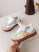 SHEIN 1 par de zapatos deportivos con decoración de flores para niñas - Quierox - Tienda Online