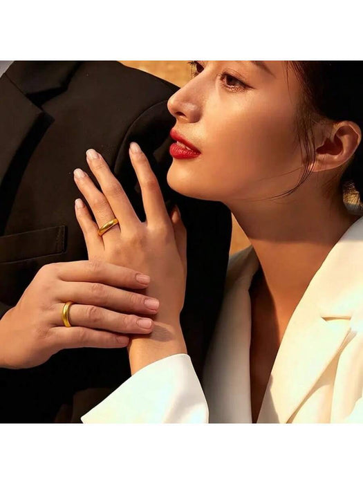 Shein 1 pc Anillo de compromiso sencillos y elegantes de acero inoxidable, anillo liso sin piedras para uso diario y bodas - Quierox - Tienda Online