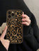 Shein 1 pieza Funda de teléfono a prueba de golpes y resistente a los arañazos con estampado de leopardo - Quierox - Tienda Online