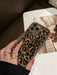 Shein 1 pieza Funda de teléfono a prueba de golpes y resistente a los arañazos con estampado de leopardo - Quierox - Tienda Online