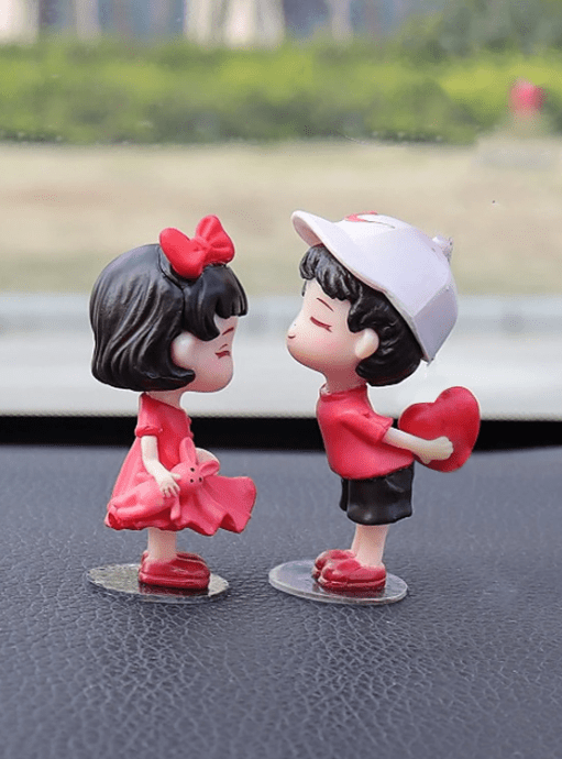 SHEIN 2 piezas de adornos para coche con diseño de figura - Quierox - Tienda Online