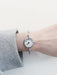 SHEIN 2 relojes de cuarzo con manecillas redondas, ideales como regalo para estudiantes - Quierox - Tienda Online