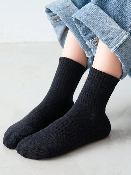 Shein 5 pares de calcetines deportivos unisex de media pantorrilla, clásicos y versátiles - Quierox - Tienda Online