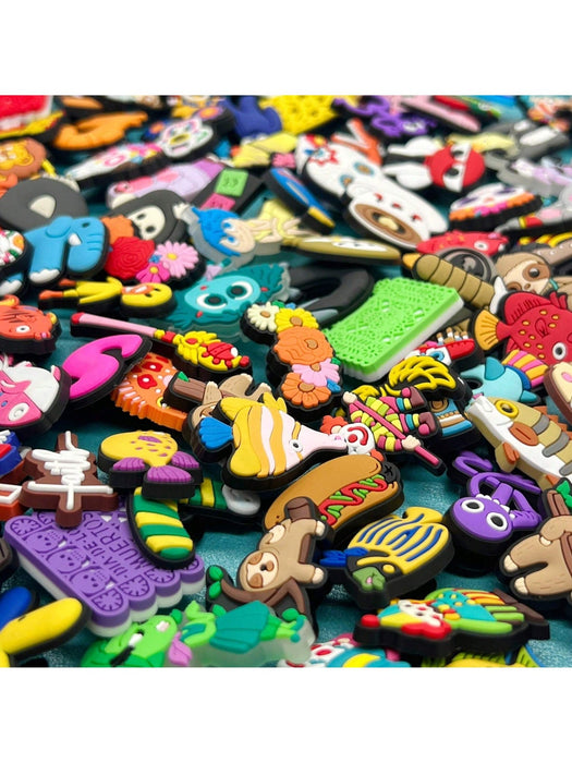 SHEIN 50 piezas aleatorias de dijes, colgantes, botones y pasadores decorativos - Quierox - Tienda Online
