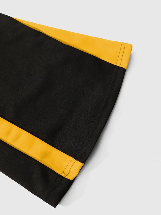 Shein Atuendo casual para hombre con un gráfico de diente de oro, compuesto por un hoodie negro combinado con pantalones acampanados - Quierox - Tienda Online