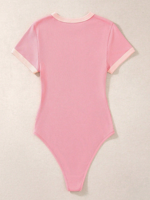 Shein Body con ribete de contraste y gráfico del eslogan de Everyssa - Quierox - Tienda Online