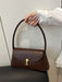 SHEIN Bolso baguette con de cerradura de metal, de hombro para mujer - Quierox - Tienda Online