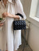 SHEIN Bolso cuadrado ligero, informal y elegante con asa superior fruncida y solapa - Quierox - Tienda Online