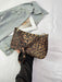 Shein Bolso de mano con estampado de leopardo minimalista para el brazo - Quierox - Tienda Online