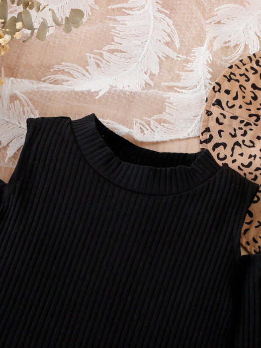 SHEIN Camiseta con hombros descubiertos, falda plisada estampada y sombrero para bebé - Quierox - Tienda Online