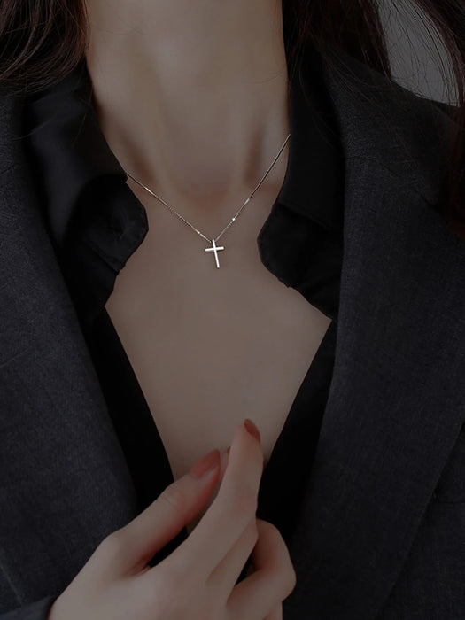 SHEIN Collar con dije de cruz - Quierox - Tienda Online