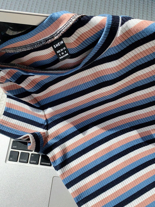 SHEIN Comfortcana Camiseta ajustada de punto a rayas de colores para mujer - Quierox - Tienda Online