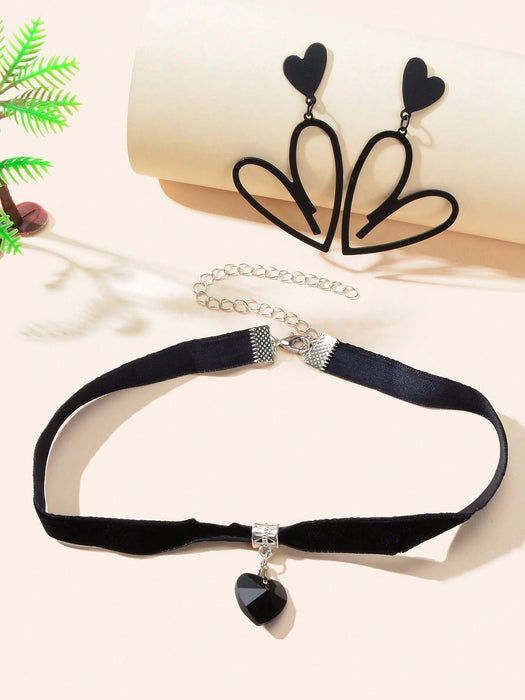 Shein Conjunto de joyería de 3 piezas: Collar gargantilla de terciopelo negro con colgante de corazón retro, aretes colgantes de corazón - Quierox - Tienda Online