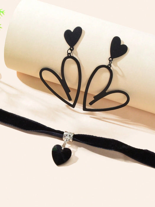 Shein Conjunto de joyería de 3 piezas: Collar gargantilla de terciopelo negro con colgante de corazón retro, aretes colgantes de corazón - Quierox - Tienda Online