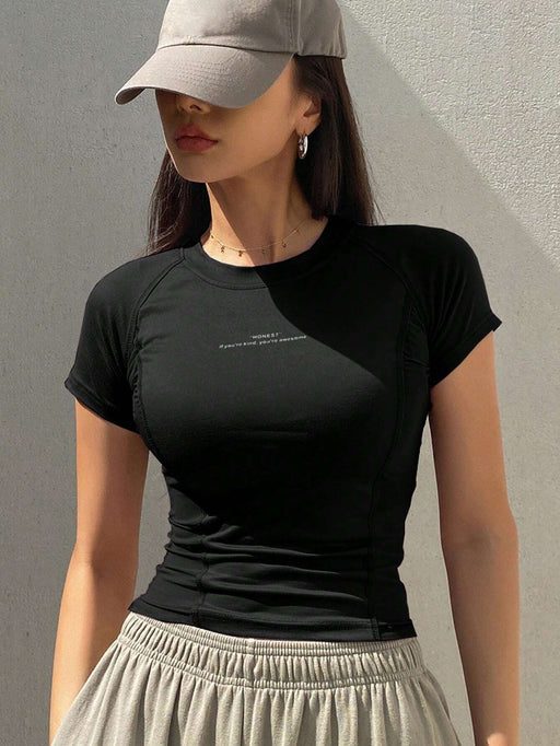 SHEIN DAZY Camiseta de manga corta ajustada y deportiva para mujer - Quierox - Tienda Online