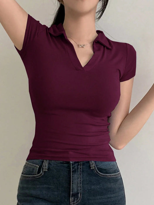 SHEIN DAZY Camiseta de manga corta con cuello en V y solapa de color liso para mujer - Quierox - Tienda Online