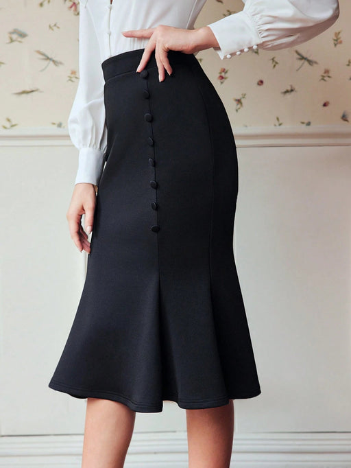 SHEIN DECDS Falda larga sólida de corte de sirena con botones - Quierox - Tienda Online