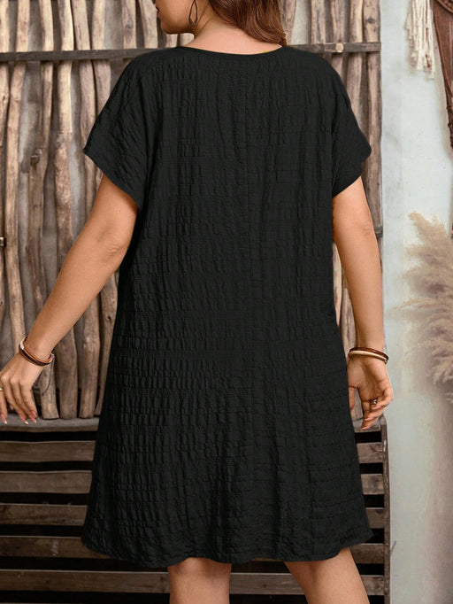 SHEIN EMERY ROSE Vestido de talla grande de unicolor con manga corta y escote en V - Quierox - Tienda Online