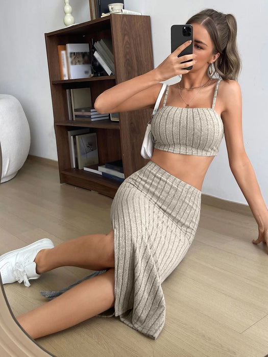 SHEIN EZwear Conjunto De Dos Piezas Con Top De Tirantes Liso Y Falda - Quierox - Tienda Online