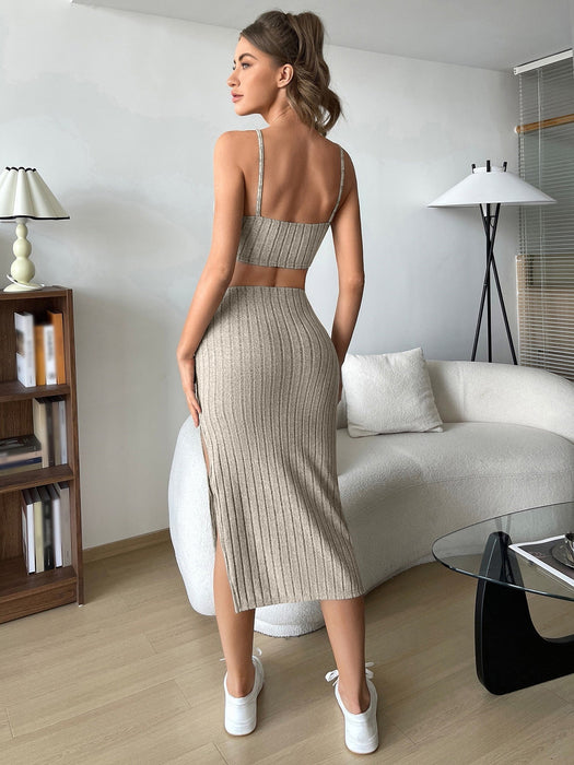 SHEIN EZwear Conjunto De Dos Piezas Con Top De Tirantes Liso Y Falda - Quierox - Tienda Online