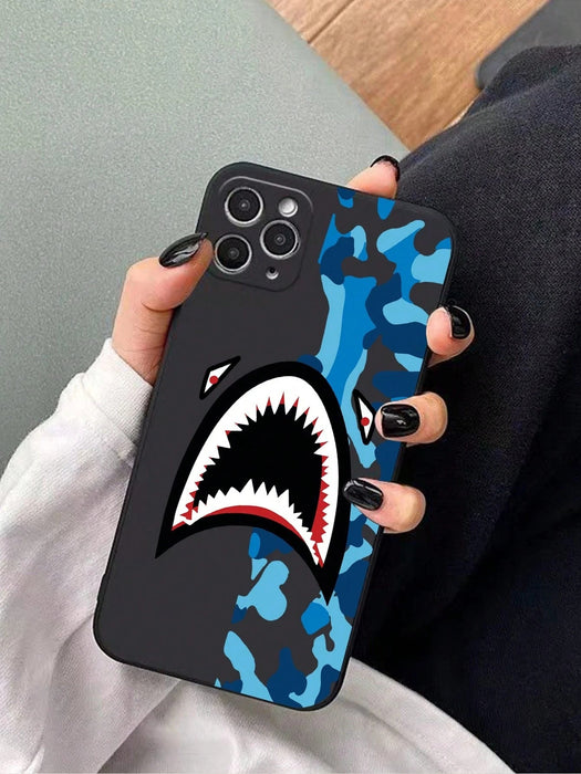 SHEIN Funda de teléfono de TPU resistente con estampado de camuflaje para iPhone 12 - Quierox - Tienda Online