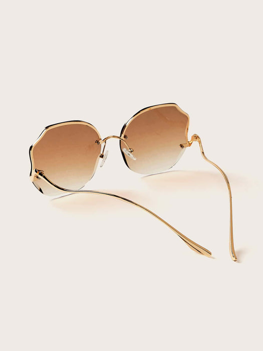 SHEIN Gafas de sol de plástico extragrandes, sin marco y de diseño - Quierox - Tienda Online