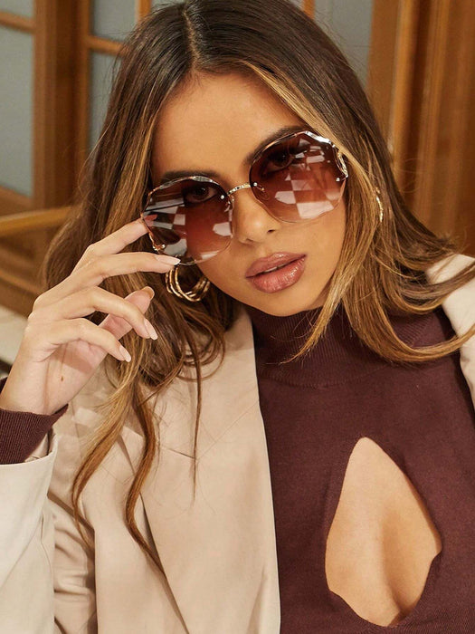 SHEIN Gafas de sol de plástico extragrandes, sin marco y de diseño - Quierox - Tienda Online