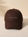 SHEIN Gorra de béisbol casual con gráficos de letras - Quierox - Tienda Online